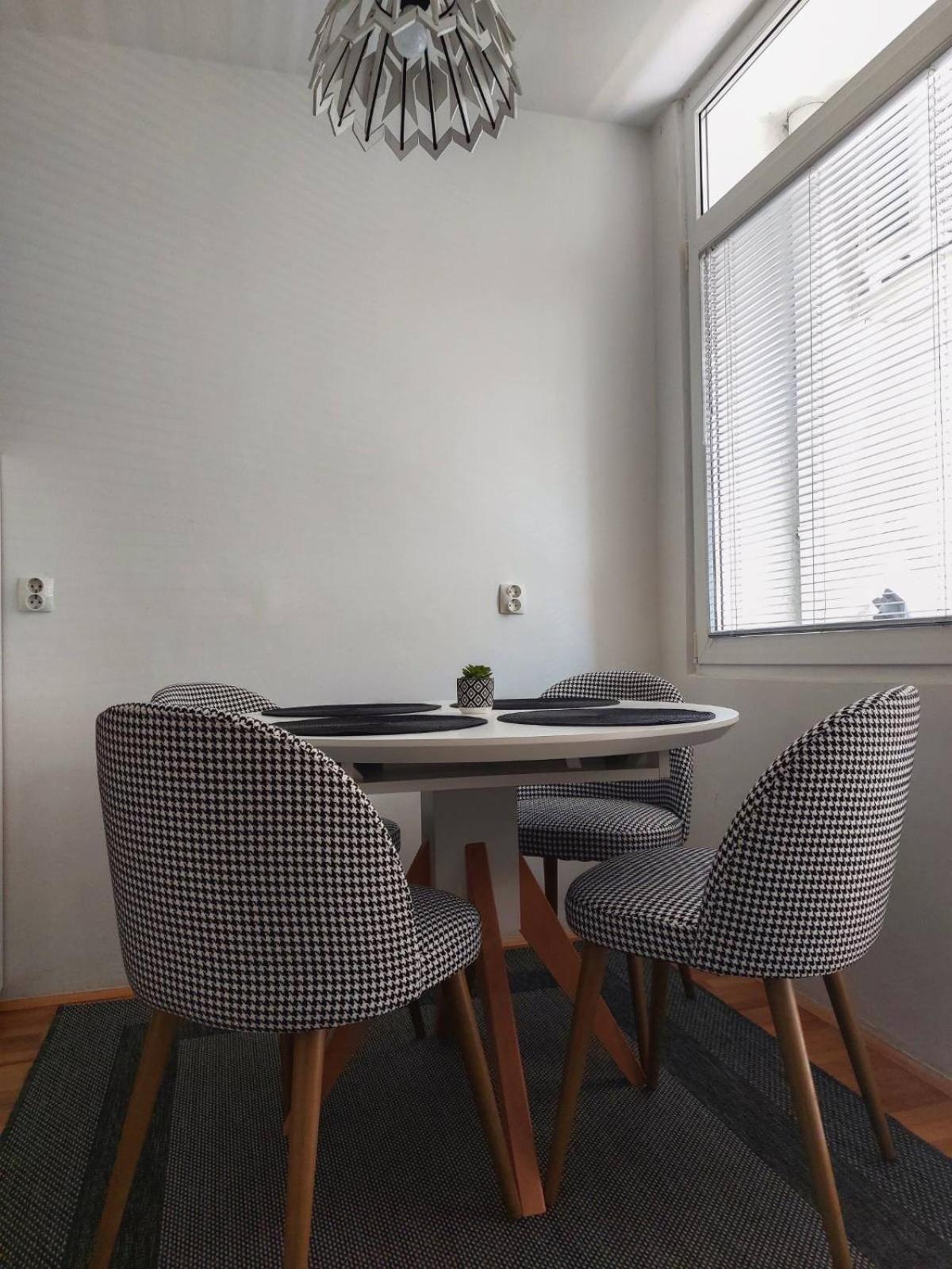 Apartman Rejna SJJ Exterior photo